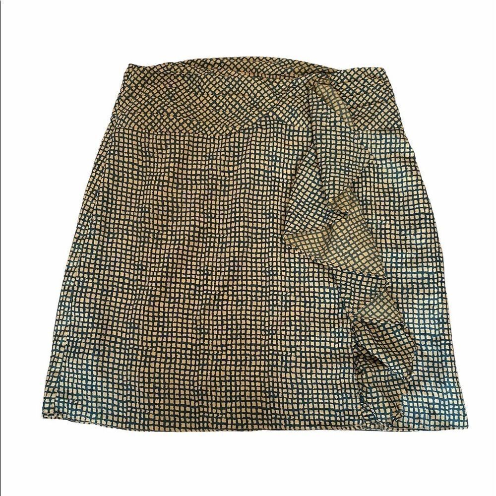 NWOT Tan & Teal Patterned HighWaisted Ruffle Skirt